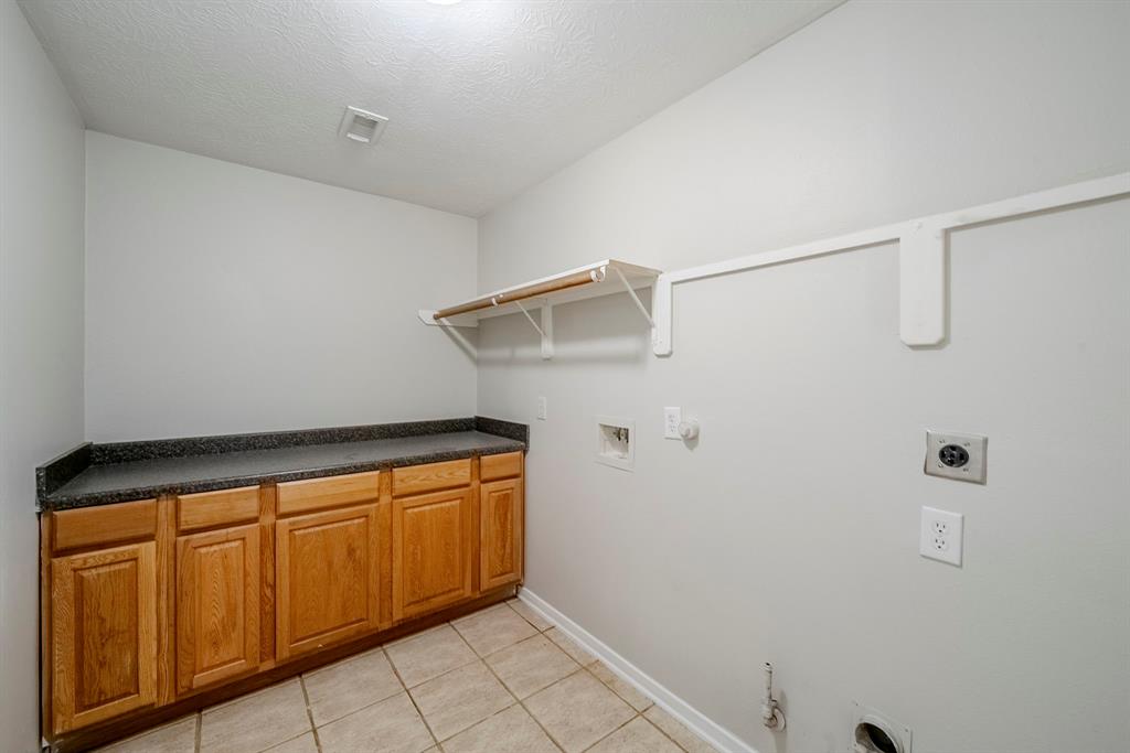 8826 Silver Yacht Drive, Humble, Texas image 21