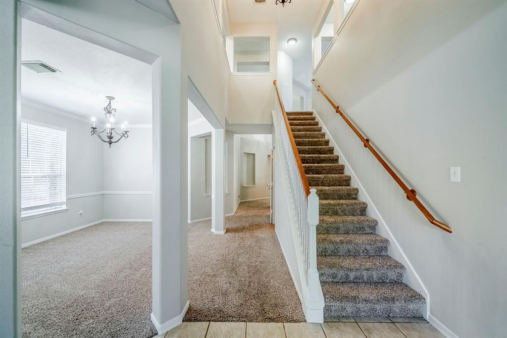 8826 Silver Yacht Drive, Humble, Texas image 2