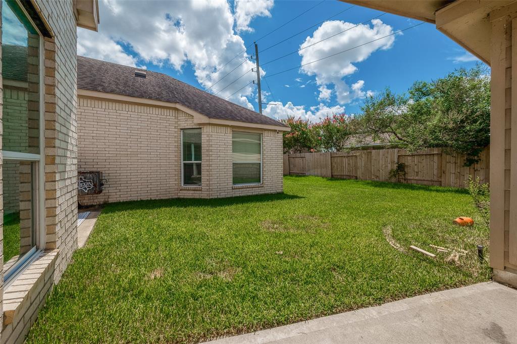 11410 Starlight Bay Street, Pearland, Texas image 32