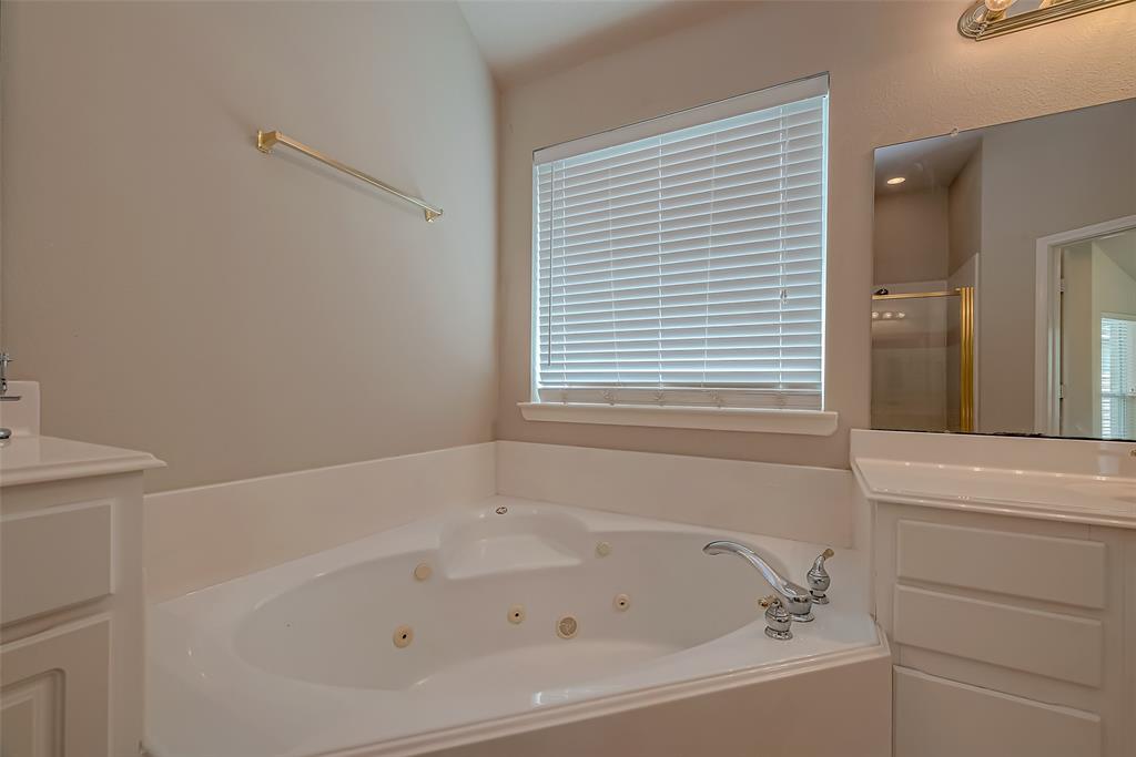 11410 Starlight Bay Street, Pearland, Texas image 30