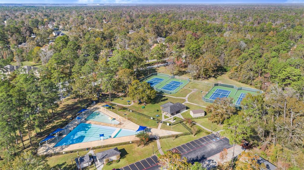 322 S Diamondhead Boulevard, Crosby, Texas image 3