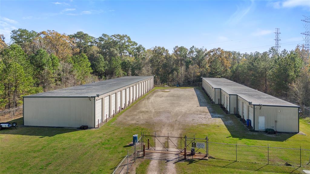 322 S Diamondhead Boulevard, Crosby, Texas image 11