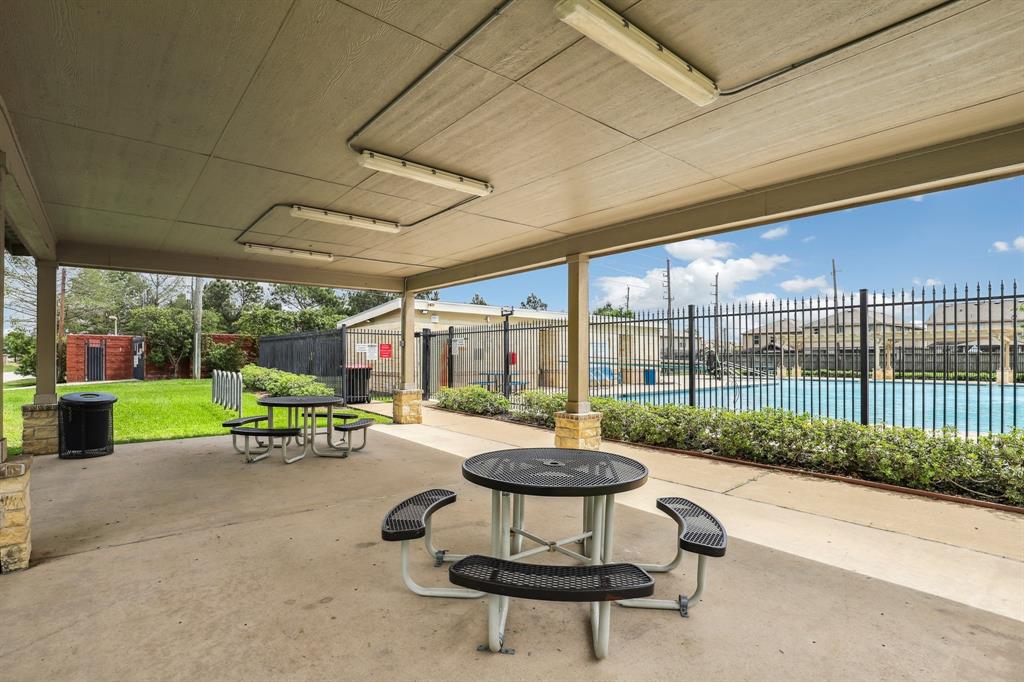 7156 Village Lake Drive, Cypress, Texas image 25