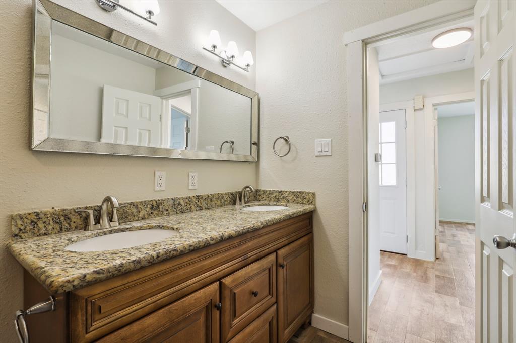 7156 Village Lake Drive, Cypress, Texas image 14