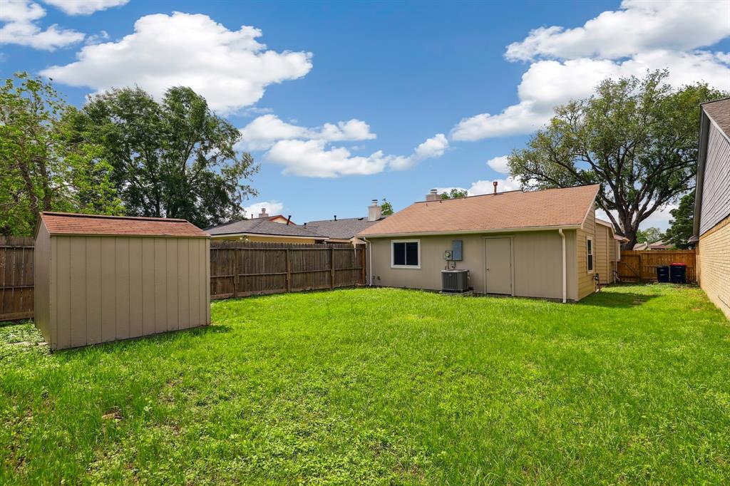 7156 Village Lake Drive, Cypress, Texas image 19