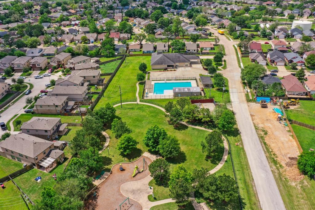 7156 Village Lake Drive, Cypress, Texas image 23