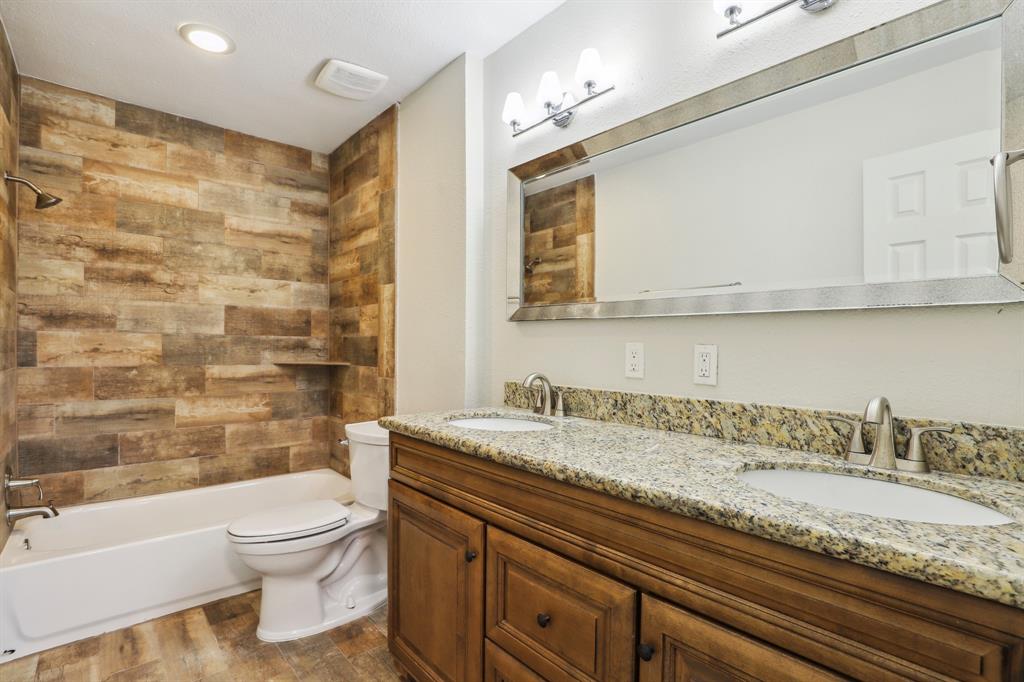 7156 Village Lake Drive, Cypress, Texas image 13
