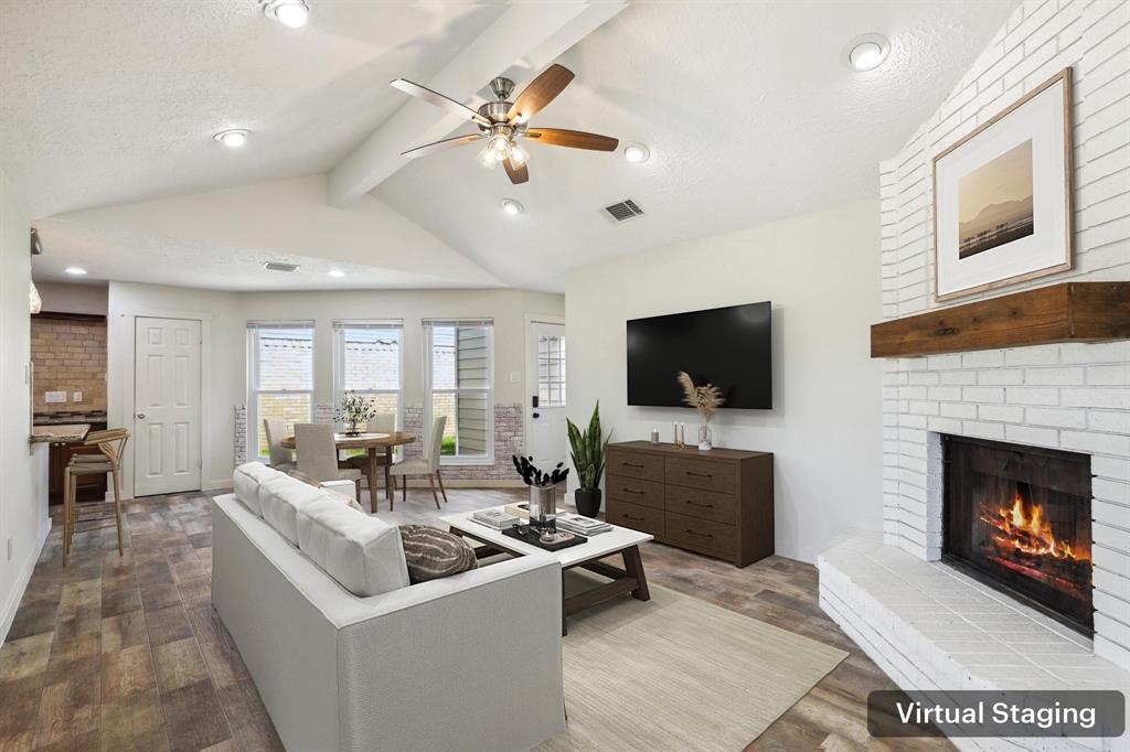 7156 Village Lake Drive, Cypress, Texas image 3
