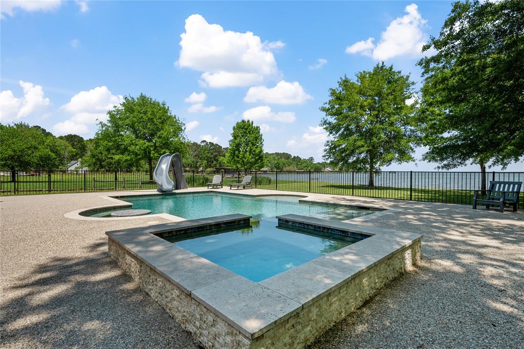 101 Oak Arbor Lane, Coldspring, Texas image 12