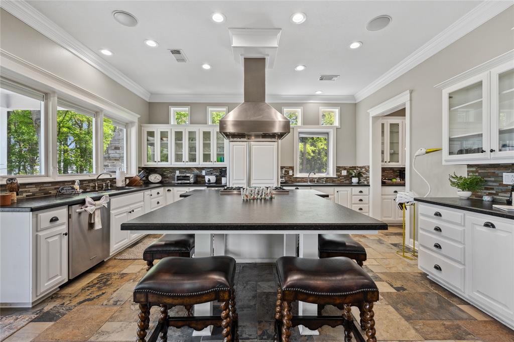 101 Oak Arbor Lane, Coldspring, Texas image 24