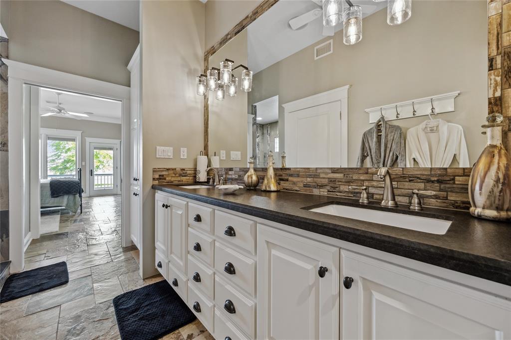 101 Oak Arbor Lane, Coldspring, Texas image 27