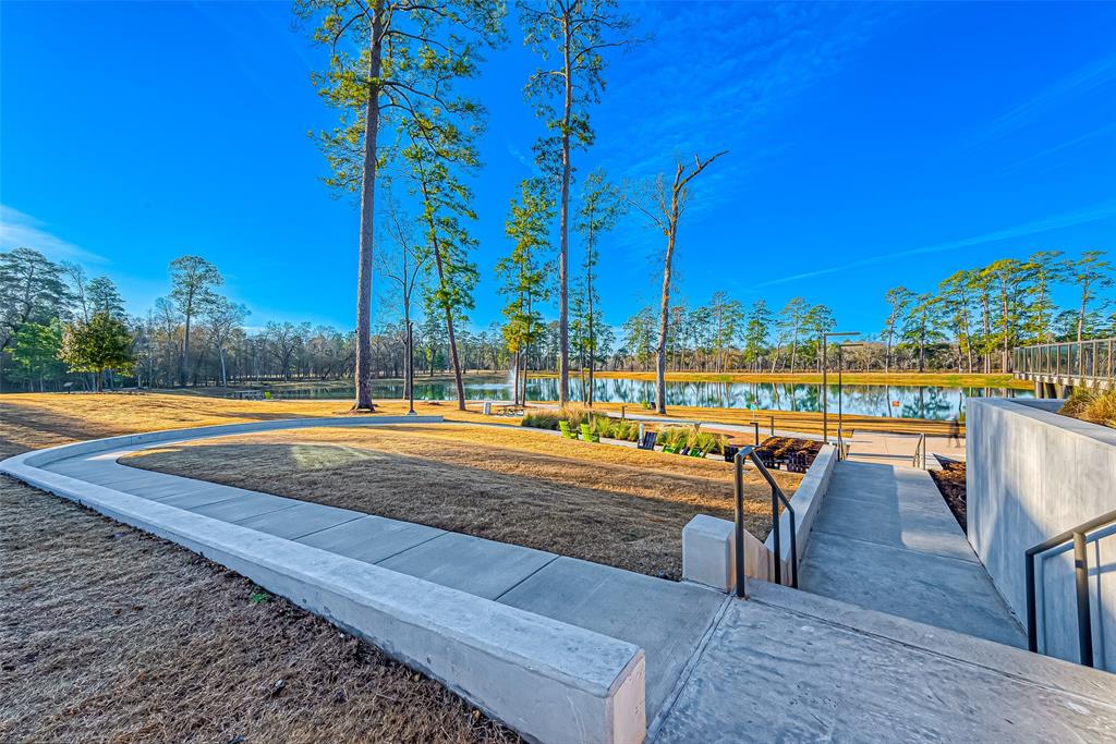 213 Trapper Creek Drive, Conroe, Texas image 31
