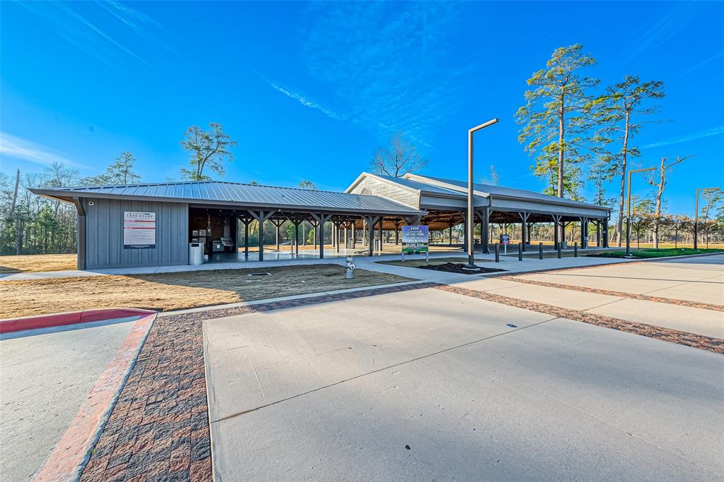 213 Trapper Creek Drive, Conroe, Texas image 32