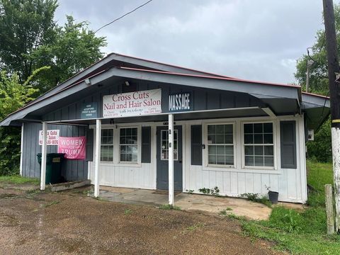 603 Highway 147 Broaddus TX 75929