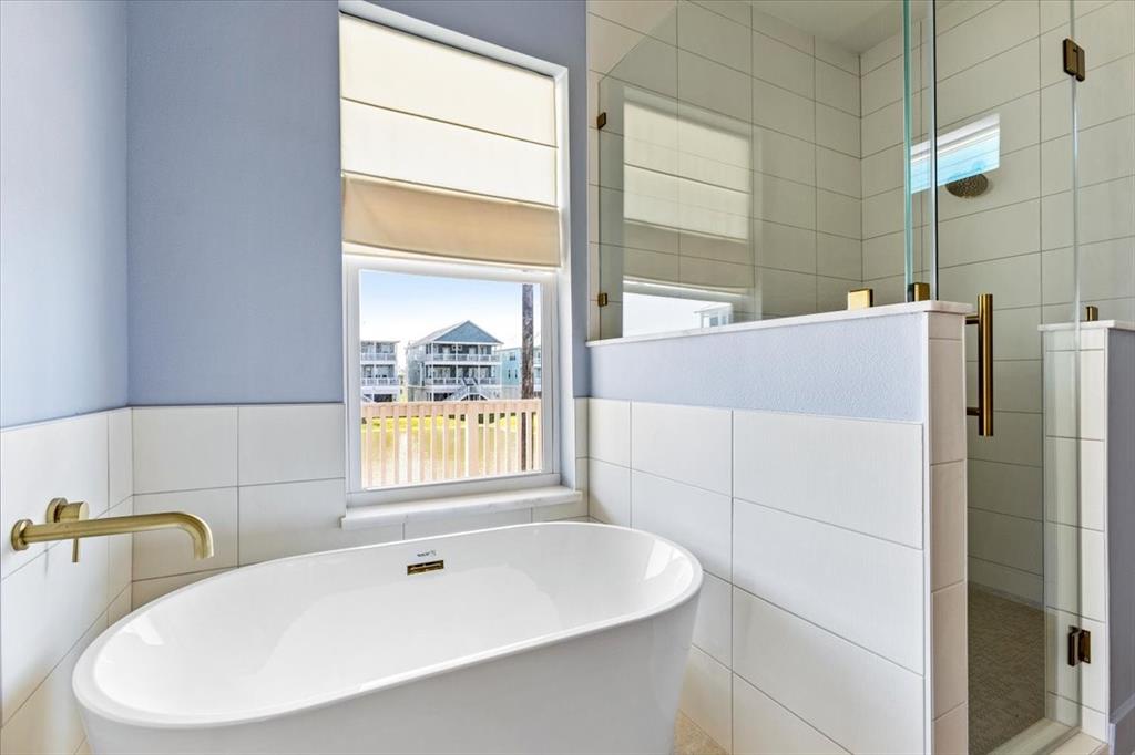 3843 Ohana Ln Lane, Galveston, Texas image 22