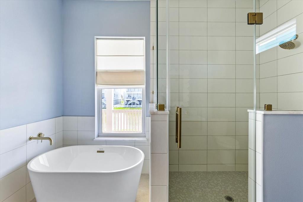 3843 Ohana Ln Lane, Galveston, Texas image 21