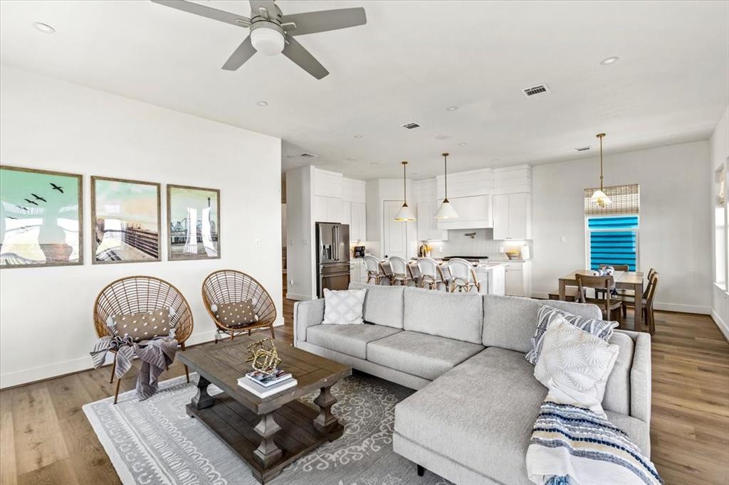 3843 Ohana Ln Lane, Galveston, Texas image 11