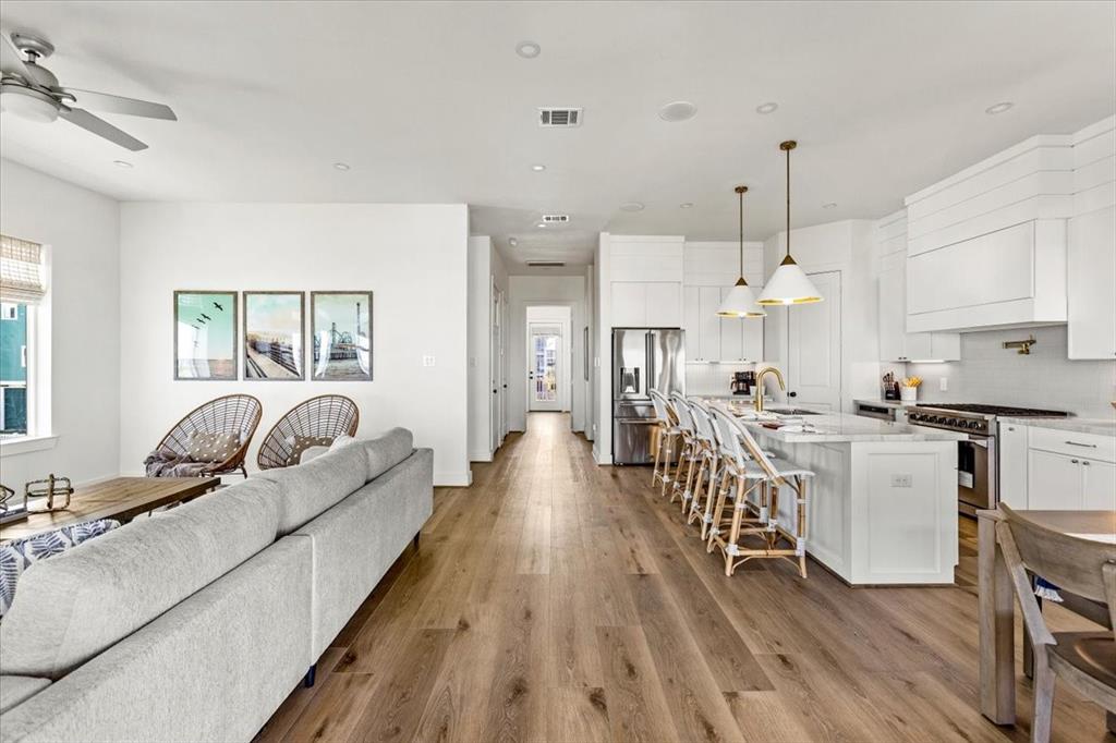 3843 Ohana Ln Lane, Galveston, Texas image 8