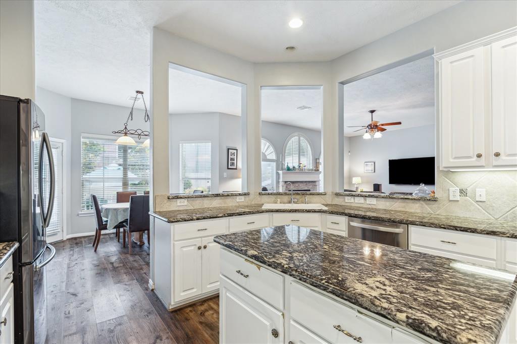 31415 Rigel Court, Tomball, Texas image 11