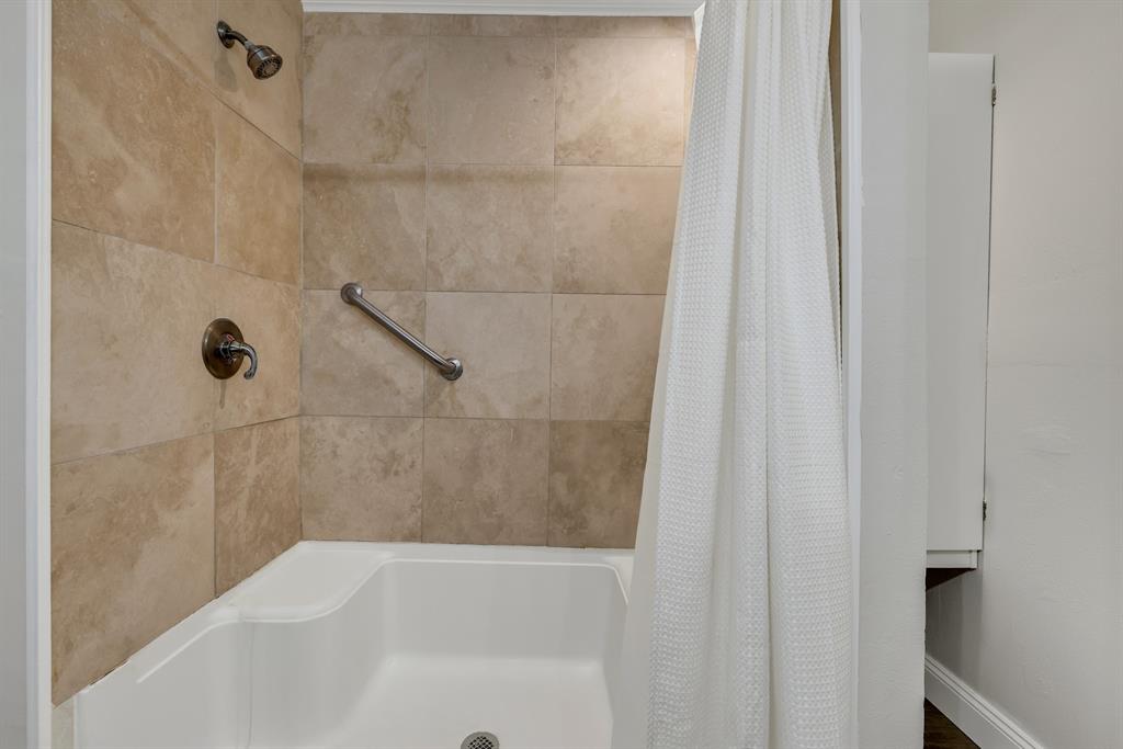 148 S Oak Bluff Street, Trinity, Texas image 24