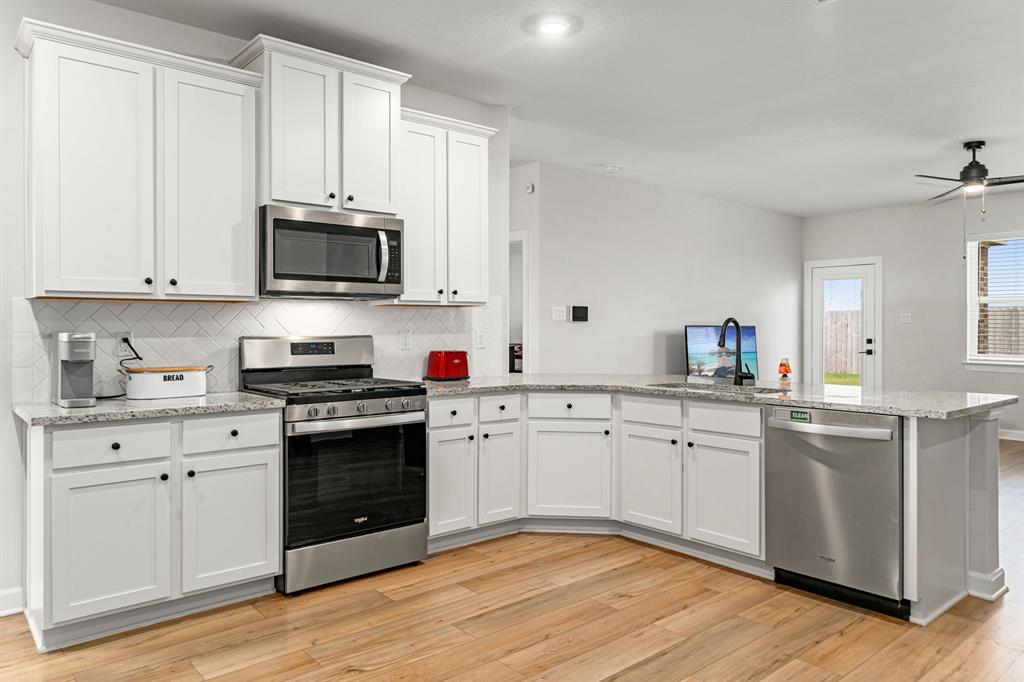 3009 Floating Barque Drive, Santa Fe, Texas image 12