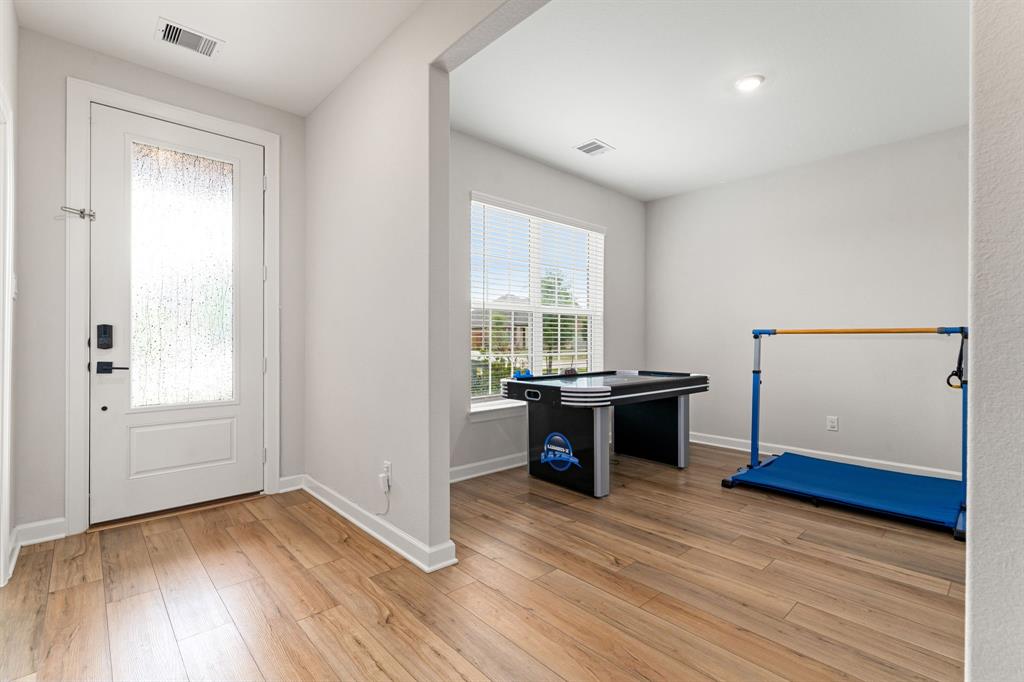 3009 Floating Barque Drive, Santa Fe, Texas image 4