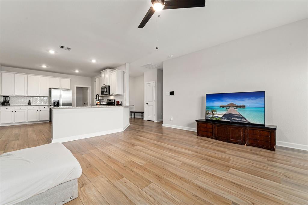 3009 Floating Barque Drive, Santa Fe, Texas image 7