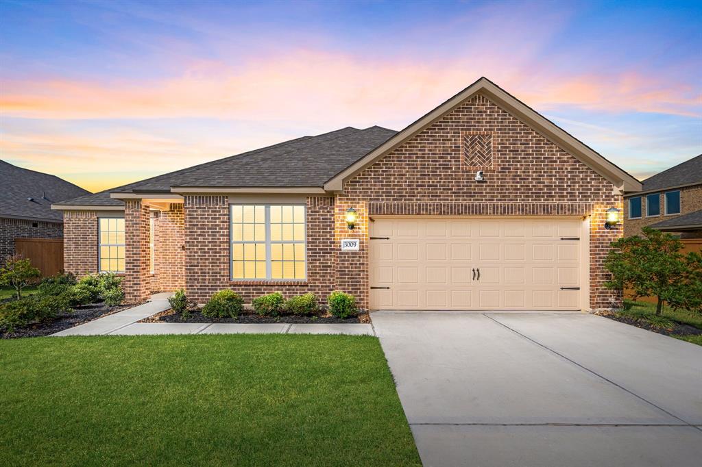 3009 Floating Barque Drive, Santa Fe, Texas image 1