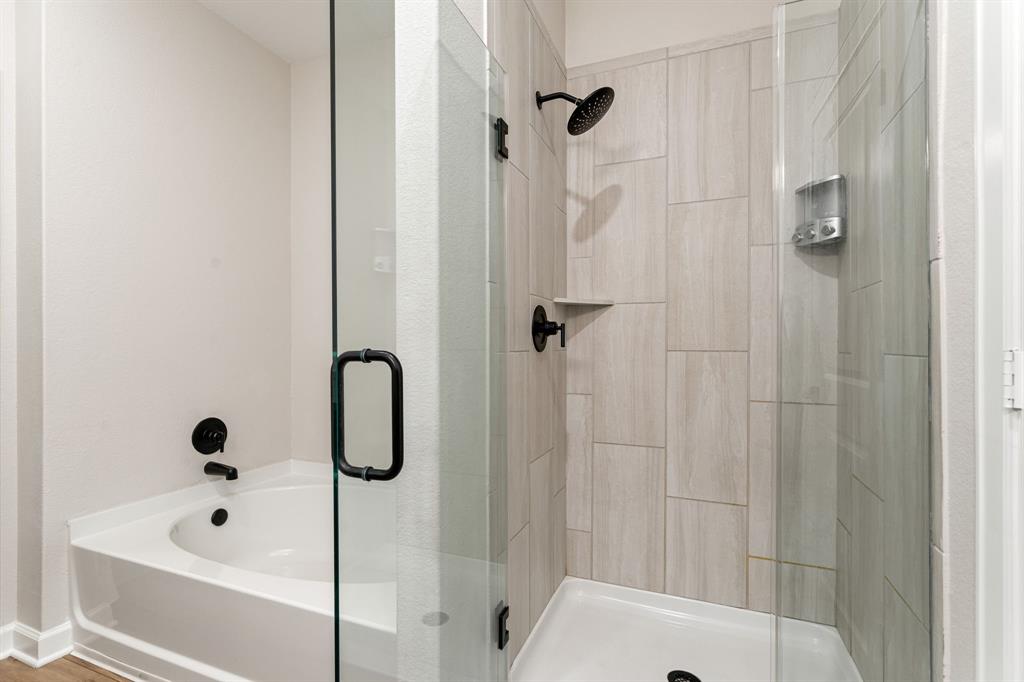 3009 Floating Barque Drive, Santa Fe, Texas image 21