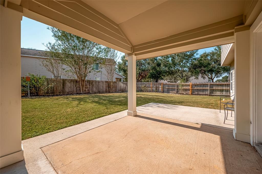 1110 Autumn Village Drive, Missouri City, Texas image 38