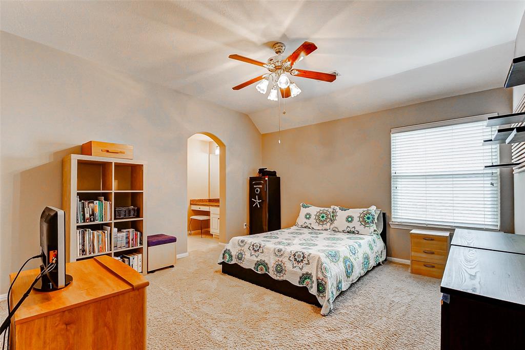 1011 Mahogany Run Drive, Katy, Texas image 17