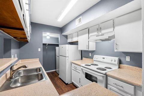 Photo of 7200 W T C Jester Boulevard #1003, Houston, TX 77088 (MLS # 61600494)