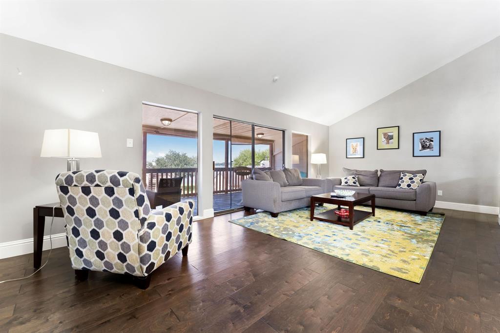 118 April Point Drive, Conroe, Texas image 6