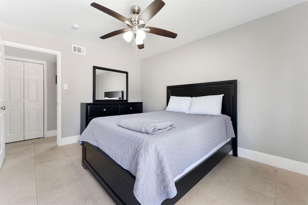 118 April Point Drive, Conroe, Texas image 9
