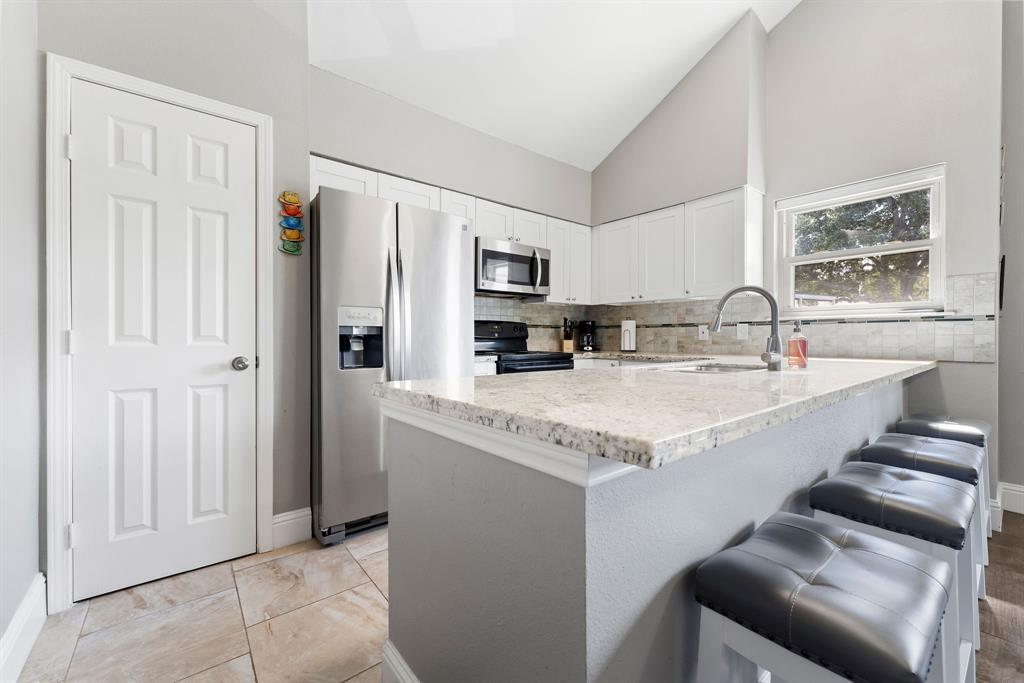 118 April Point Drive, Conroe, Texas image 13