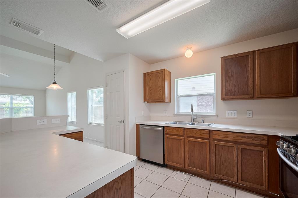 15030 Sugar Sands Drive, Sugar Land, Texas image 12