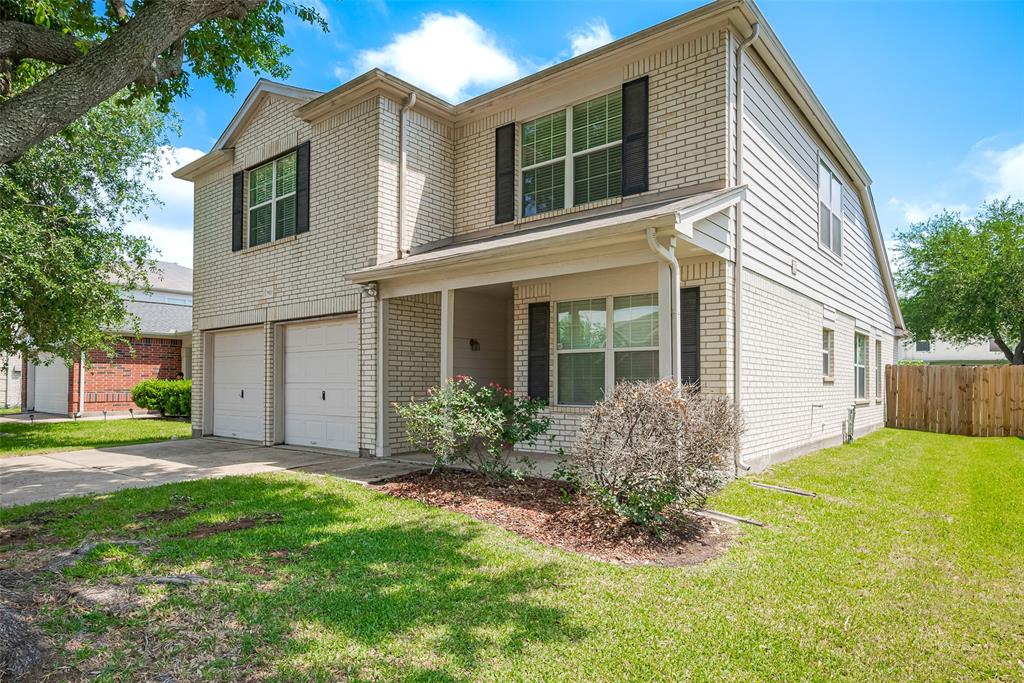 15030 Sugar Sands Drive, Sugar Land, Texas image 3