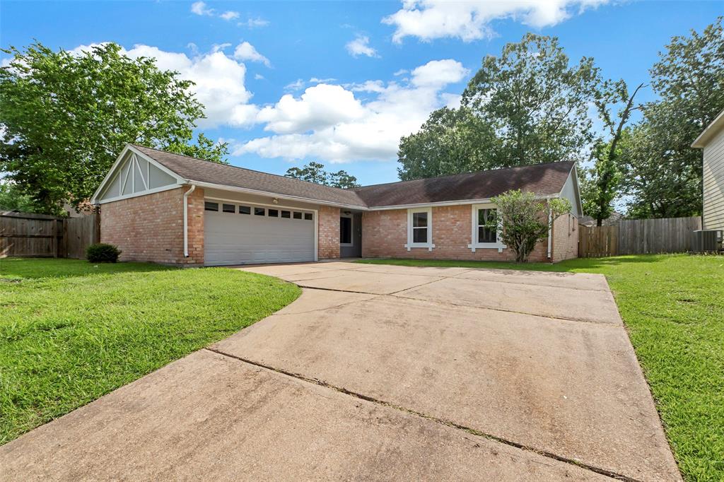 710 Razee Court, Crosby, Texas image 2