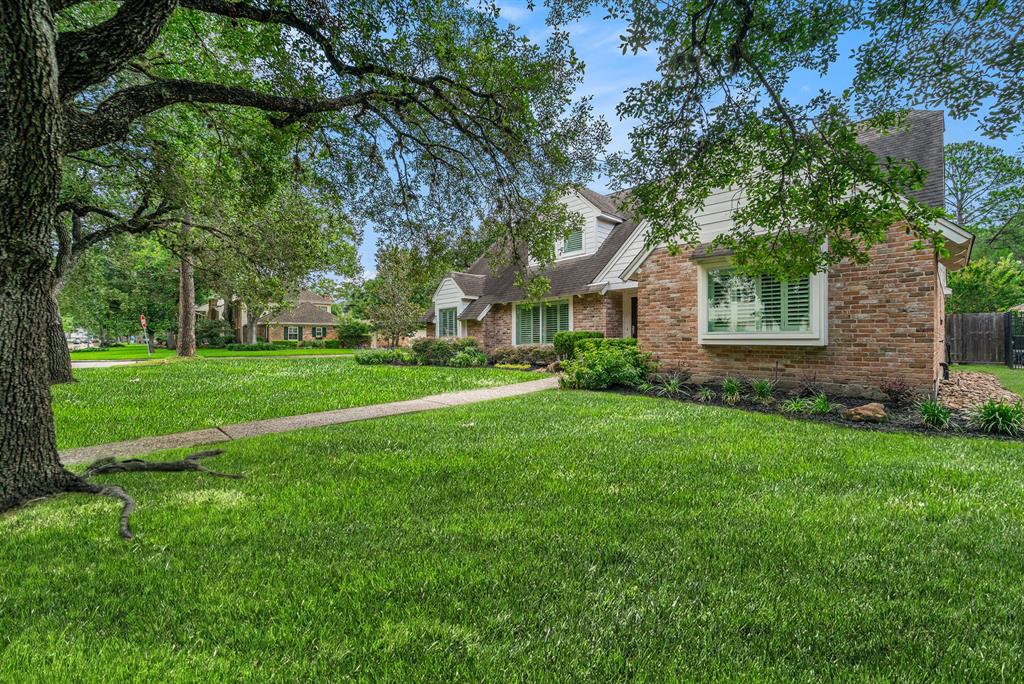 426 Nottingham Oaks Trail