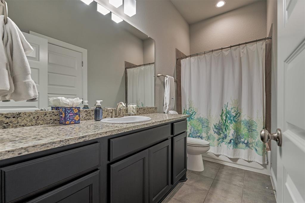 2360 Goldenglade Drive, The Woodlands, Texas image 36