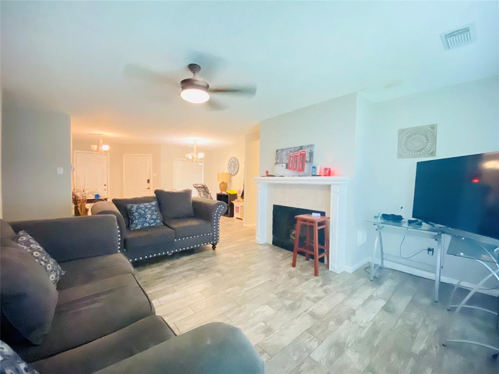 4710 Linden Place