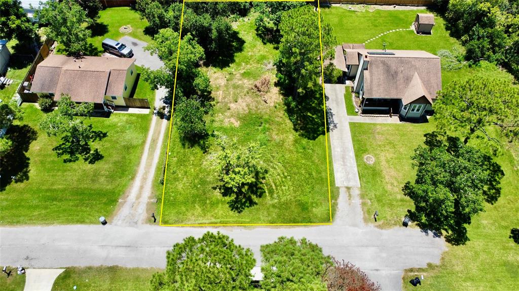 6519 Pinecrest