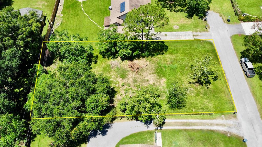 6519 Pinecrest