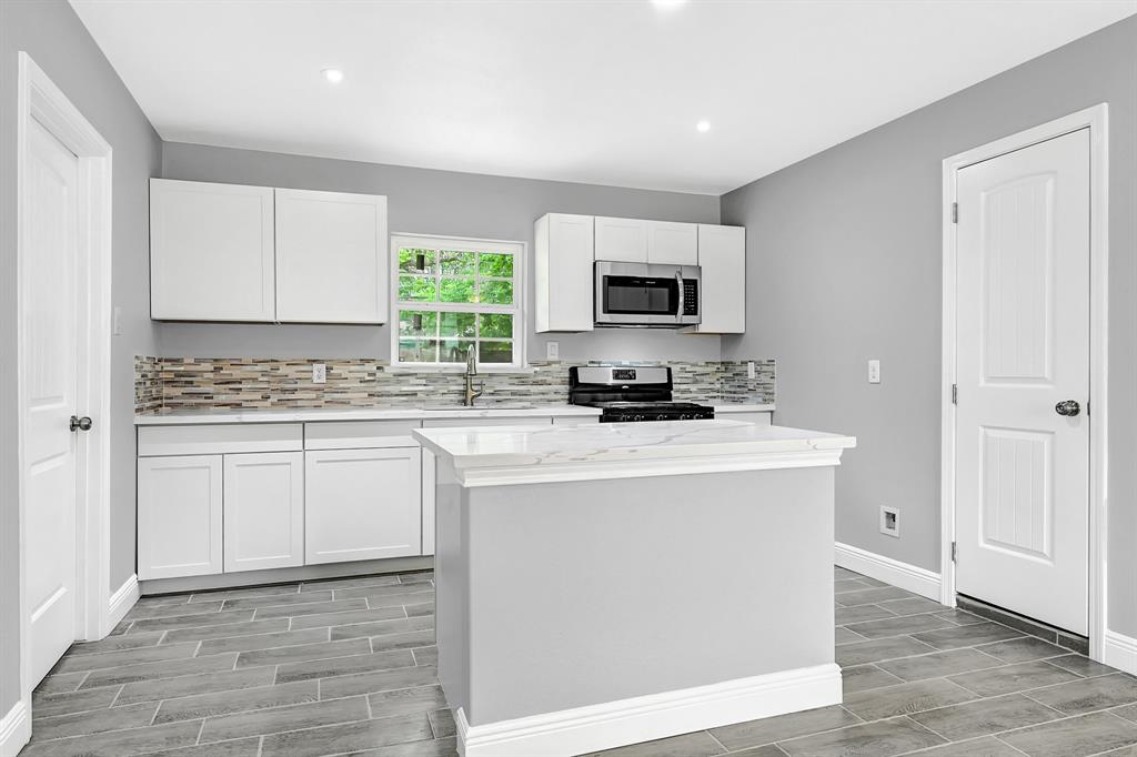 10122 Rockaway Drive, Houston, Texas image 6
