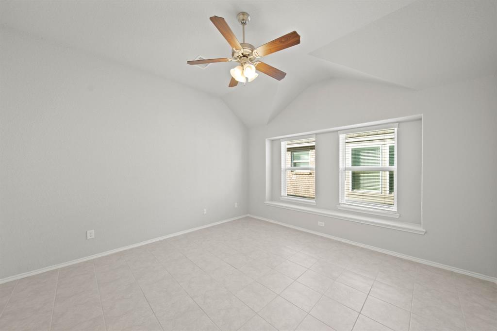 5198 Dry Hollow Drive, Alvin, Texas image 16