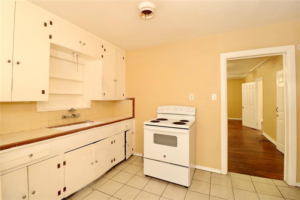 5703 Avenue Q, Galveston, Texas image 8