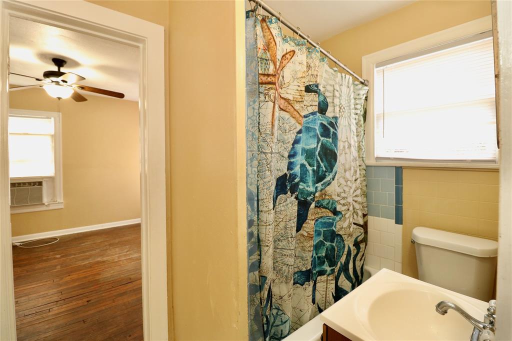 5703 Avenue Q, Galveston, Texas image 10