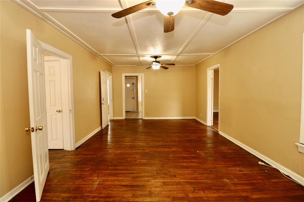 5703 Avenue Q, Galveston, Texas image 3