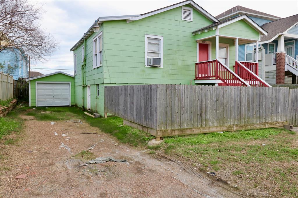 5703 Avenue Q, Galveston, Texas image 2