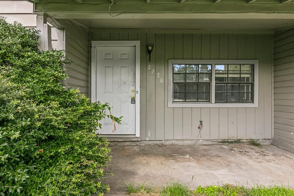 2228 Norwood Drive, Orange, Texas image 3